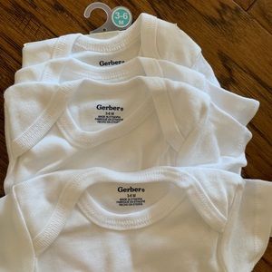 NWT Set of 4 Gerber Onesies